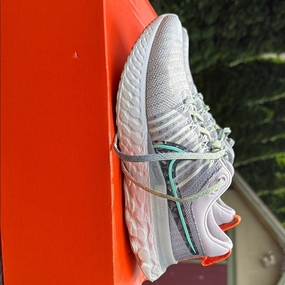 Nike Violet Ash/Light Menta React Infinity Run Sh… - image 3